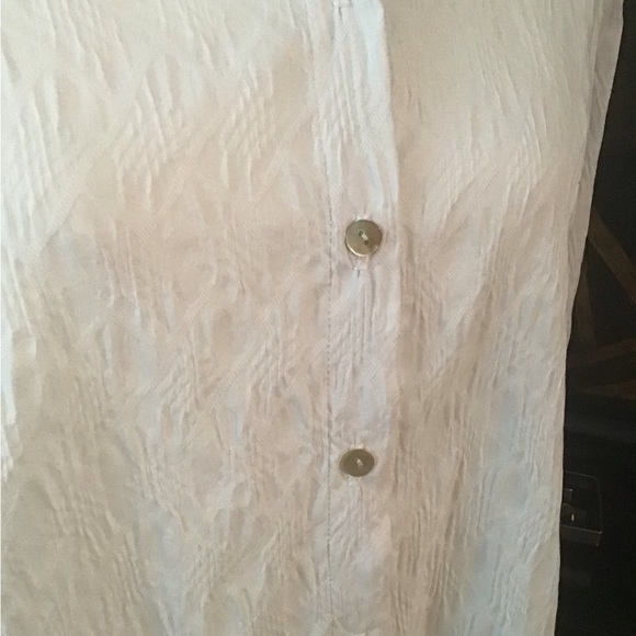 Textured White Blouse from Marla Wynne - Picture 3 of 6